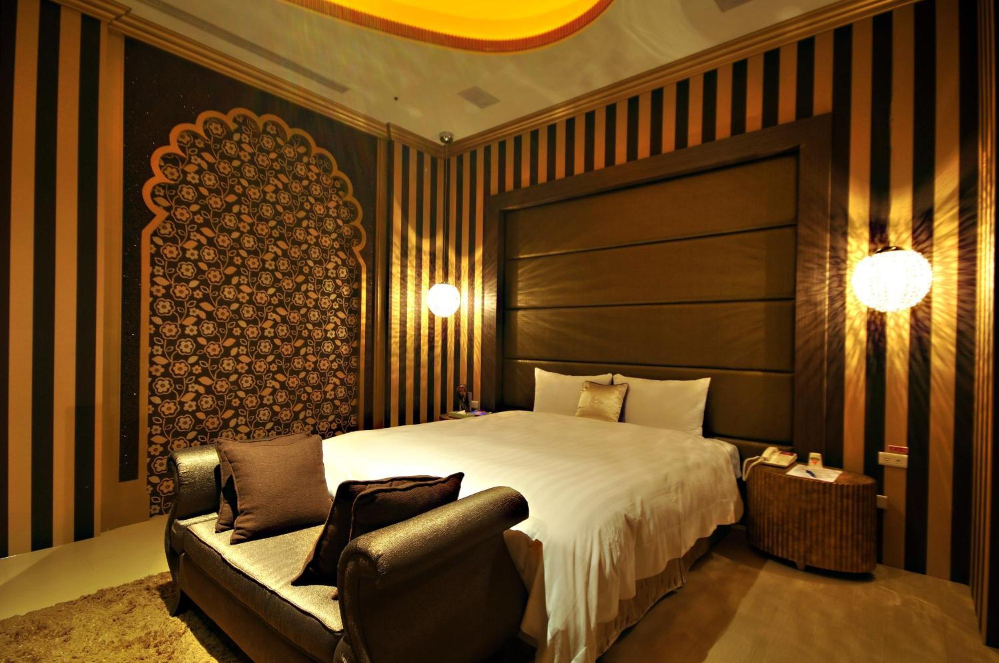 Dubai Motel Yilan Exterior foto