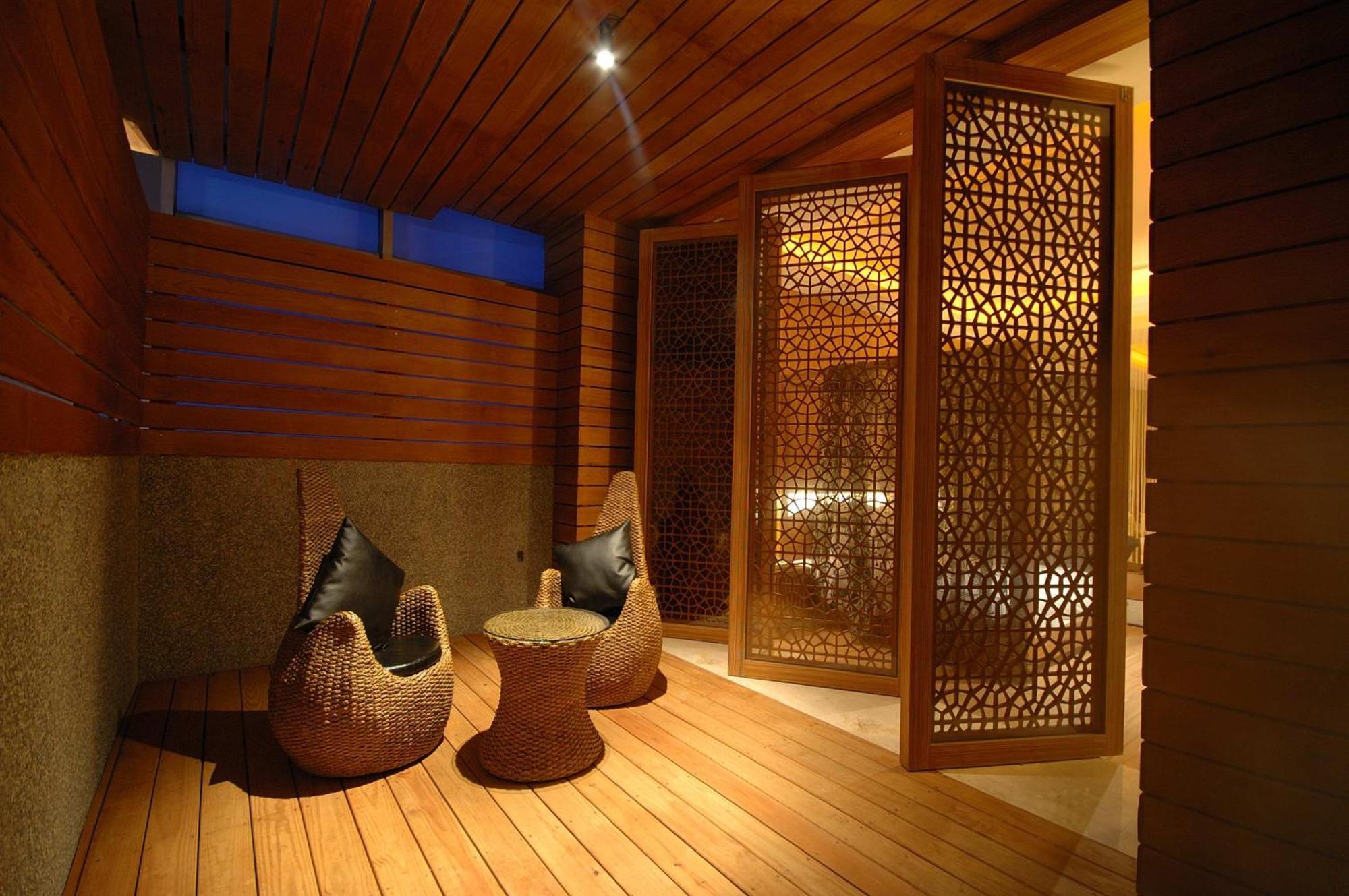 Dubai Motel Yilan Exterior foto