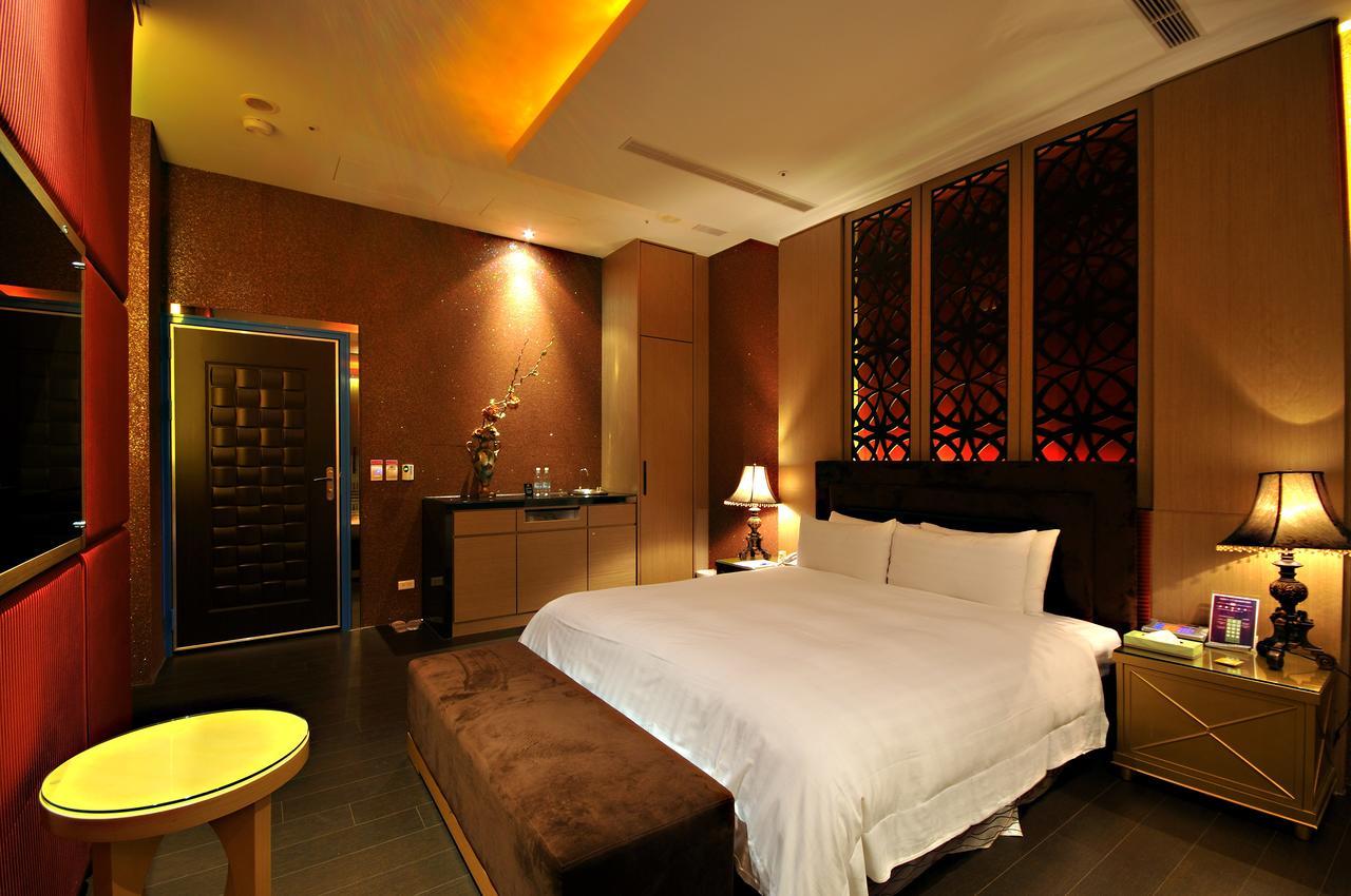 Dubai Motel Yilan Exterior foto