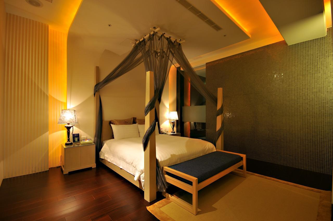Dubai Motel Yilan Exterior foto